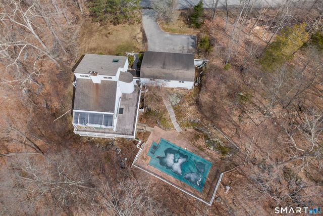 11 Chestnut Hill Road, Sherman, CT 06784