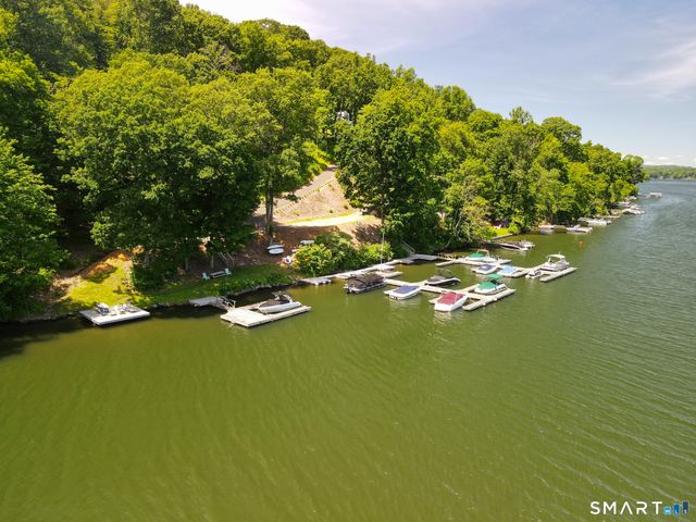 11 Chestnut Hill Road, Sherman, CT 06784