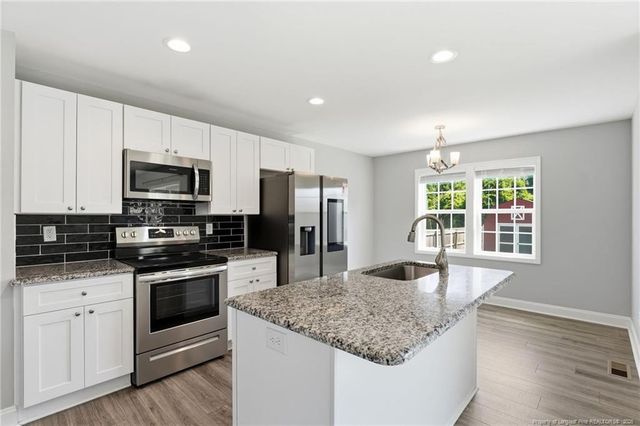 935 W Illinois Avenue, Southern Pines, NC 28387