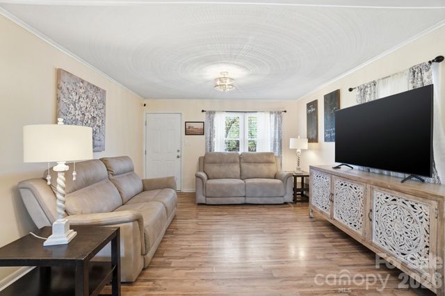 2985 E Nc 10 Highway, Conover, NC 28613