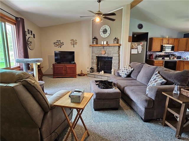 931 County Route 10, Schroeppel, NY 13132