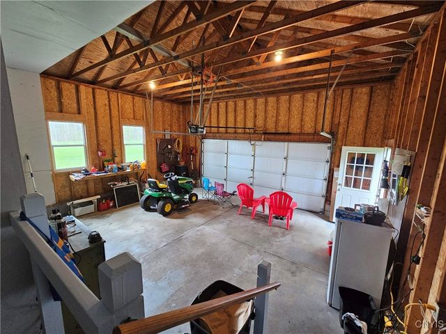 931 County Route 10, Schroeppel, NY 13132