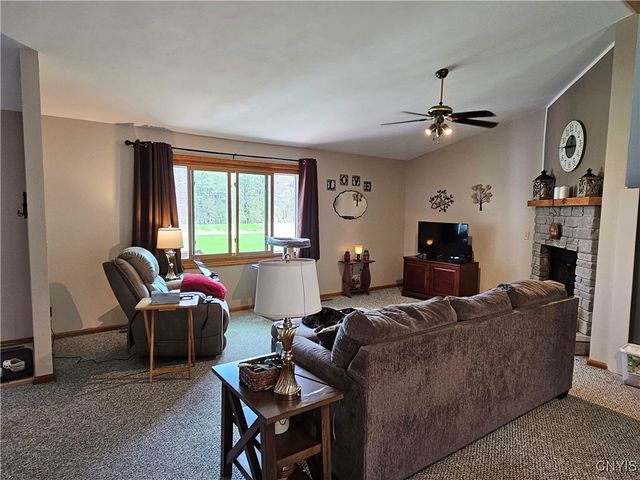 931 County Route 10, Schroeppel, NY 13132