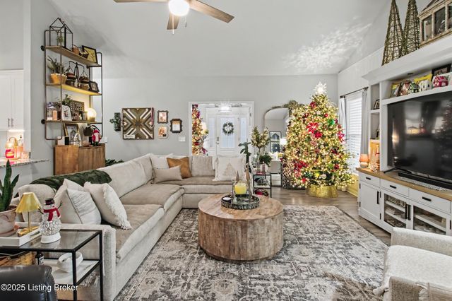 118 Shirley Blvd, Vine Grove, KY 40175