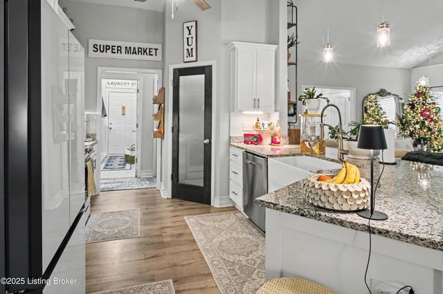 118 Shirley Blvd, Vine Grove, KY 40175