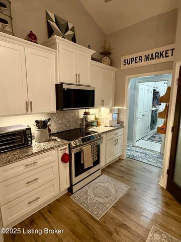 118 Shirley Blvd, Vine Grove, KY 40175