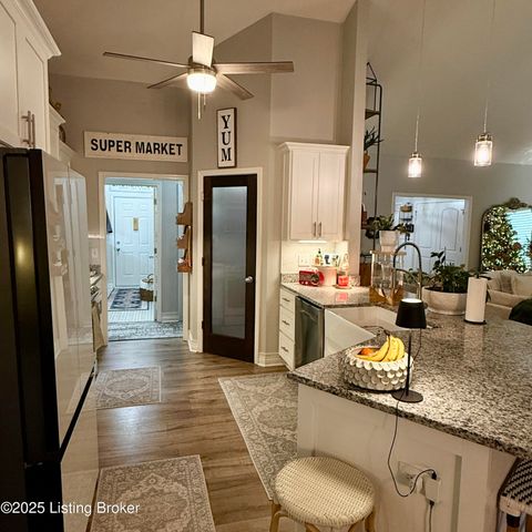 118 Shirley Blvd, Vine Grove, KY 40175