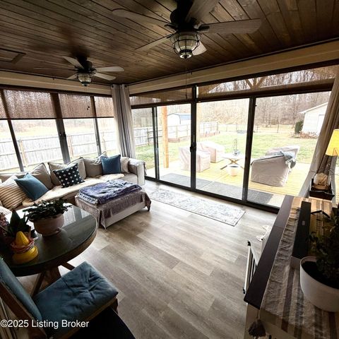 118 Shirley Blvd, Vine Grove, KY 40175