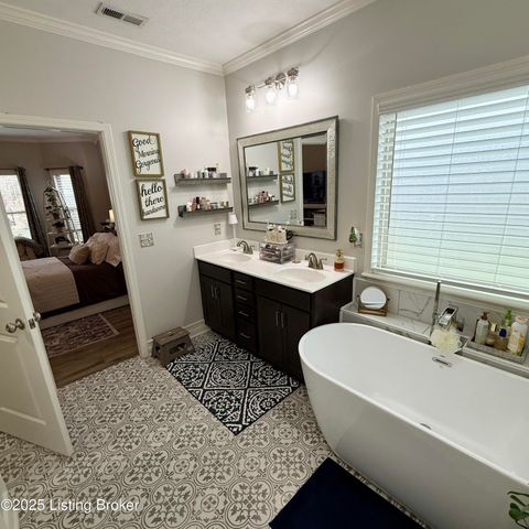 118 Shirley Blvd, Vine Grove, KY 40175