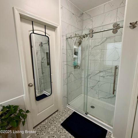 118 Shirley Blvd, Vine Grove, KY 40175