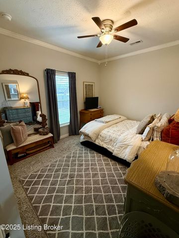 118 Shirley Blvd, Vine Grove, KY 40175