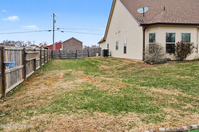 118 Shirley Blvd, Vine Grove, KY 40175