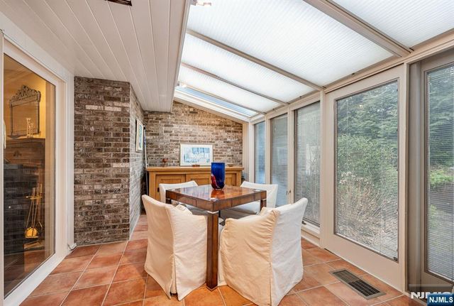 38 Sherwood Downs, Park Ridge, NJ 07656