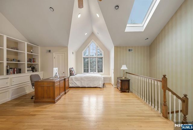 38 Sherwood Downs, Park Ridge, NJ 07656