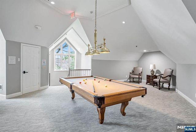 38 Sherwood Downs, Park Ridge, NJ 07656