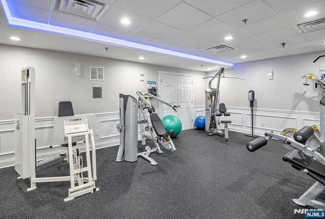 38 Sherwood Downs, Park Ridge, NJ 07656