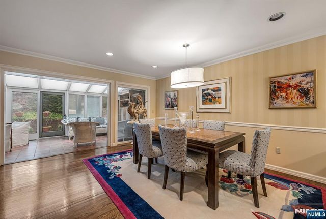 38 Sherwood Downs, Park Ridge, NJ 07656