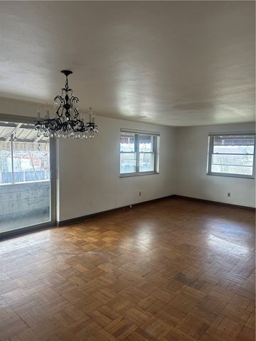 2540 Woodstock Avenue, Swissvale, PA 15218