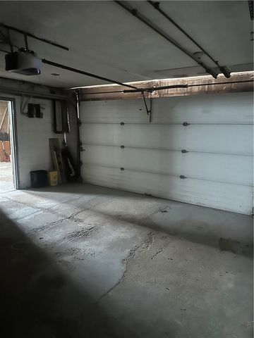 2540 Woodstock Avenue, Swissvale, PA 15218