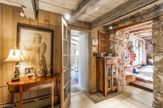 34 Water St, Tewksbury Twp., NJ 08833