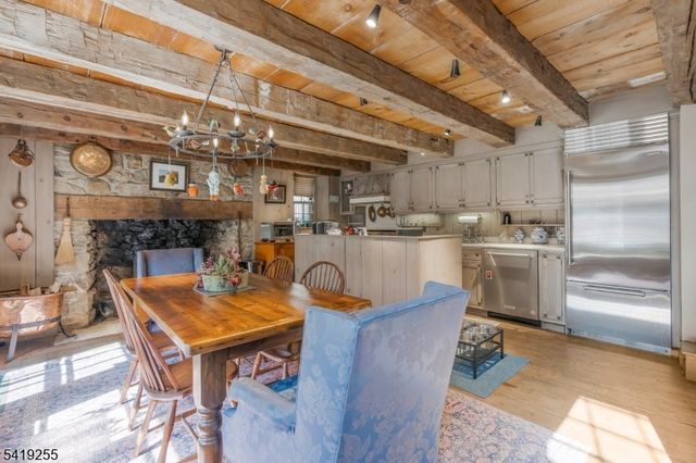 34 Water St, Tewksbury Twp., NJ 08833