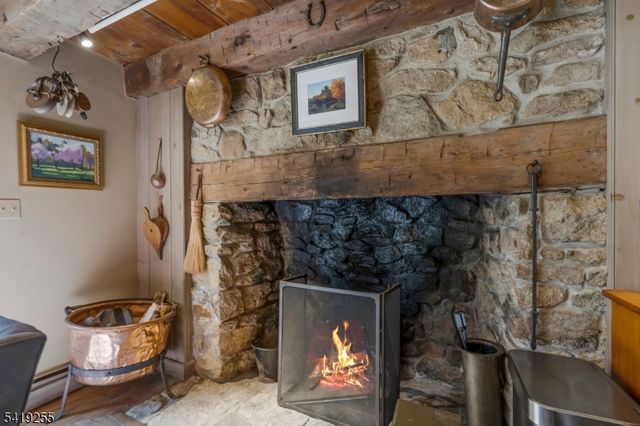 34 Water St, Tewksbury Twp., NJ 08833