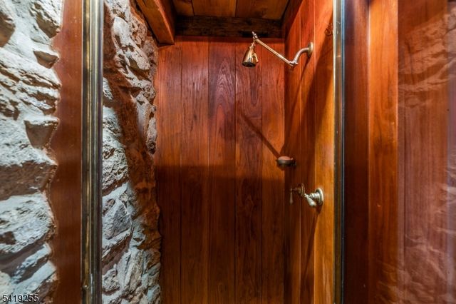 34 Water St, Tewksbury Twp., NJ 08833