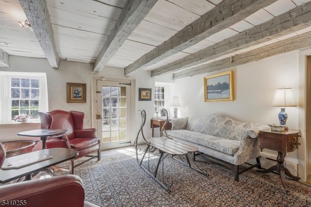 34 Water St, Tewksbury Twp., NJ 08833