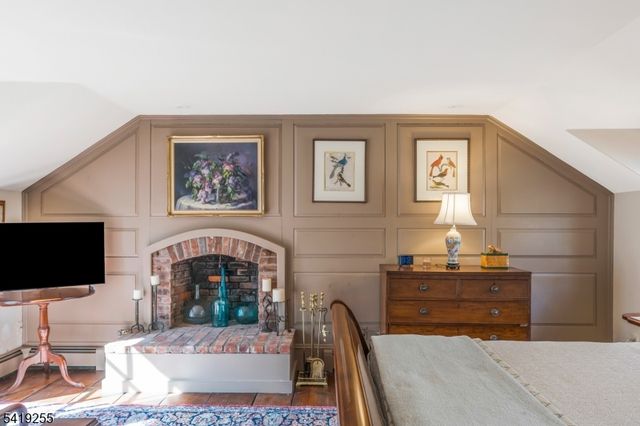 34 Water St, Tewksbury Twp., NJ 08833