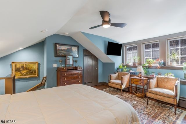 34 Water St, Tewksbury Twp., NJ 08833