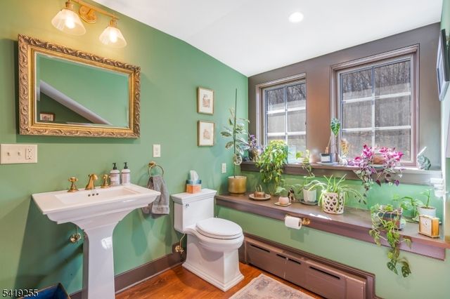 34 Water St, Tewksbury Twp., NJ 08833