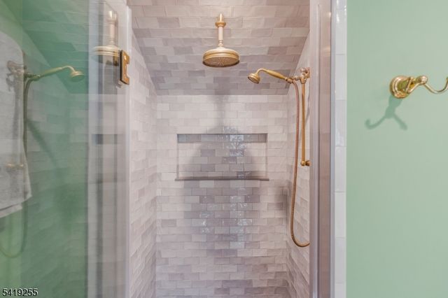 34 Water St, Tewksbury Twp., NJ 08833