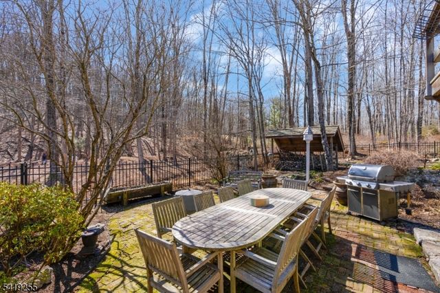 34 Water St, Tewksbury Twp., NJ 08833