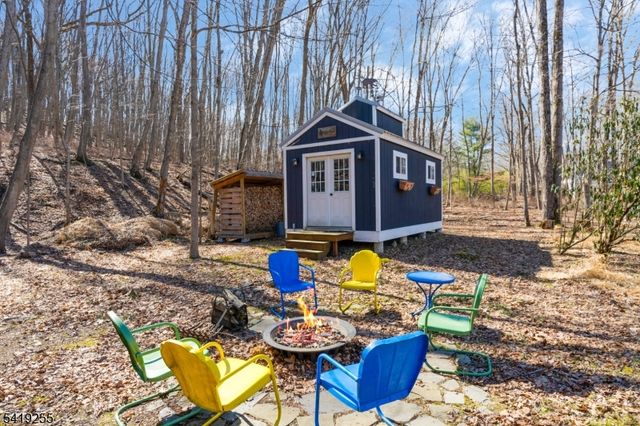 34 Water St, Tewksbury Twp., NJ 08833