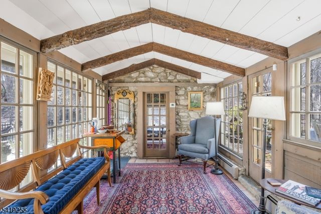 34 Water St, Tewksbury Twp., NJ 08833