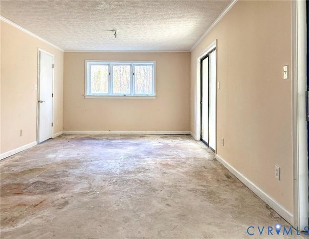 20787 The Trl, Little Plymouth, VA 23091