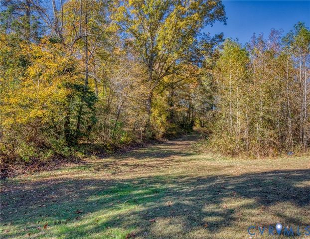 20787 The Trl, Little Plymouth, VA 23091