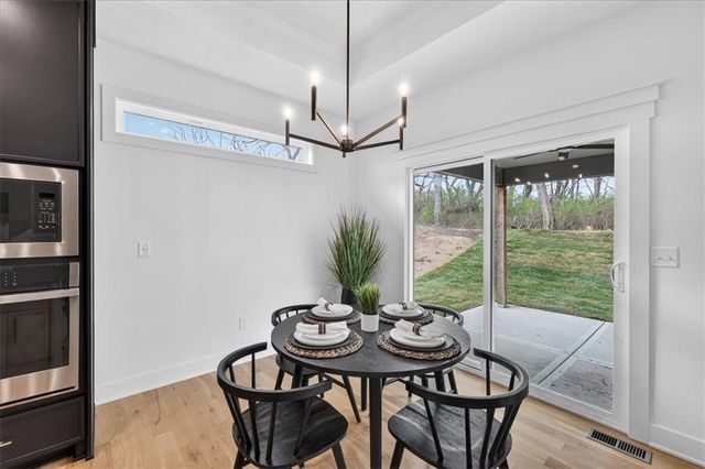 22480 W 89th Terrace, Lenexa, KS 66227
