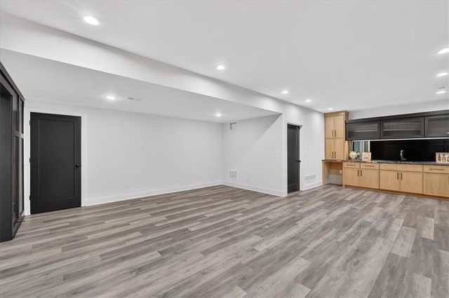 22480 W 89th Terrace, Lenexa, KS 66227
