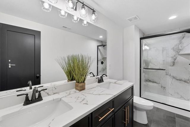 22480 W 89th Terrace, Lenexa, KS 66227