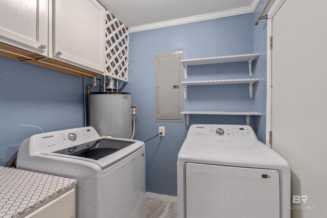 18433 E Illinois Street, Robertsdale, AL 36567