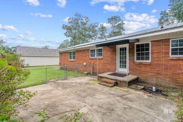 18433 E Illinois Street, Robertsdale, AL 36567