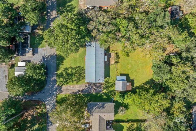 18433 E Illinois Street, Robertsdale, AL 36567