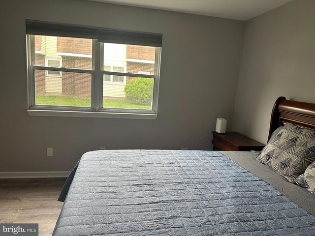 13-2 FLORENCE TOLLGATE, Florence, NJ 08518