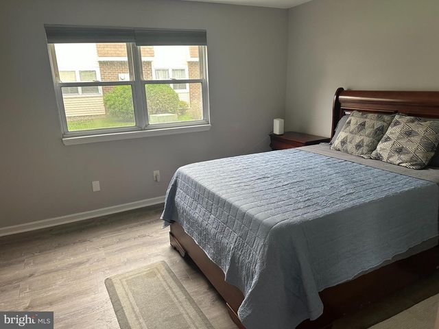 13-2 FLORENCE TOLLGATE, Florence, NJ 08518