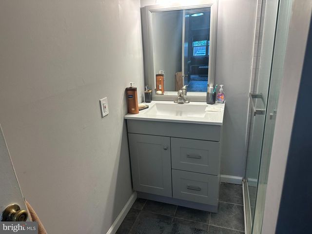 13-2 FLORENCE TOLLGATE, Florence, NJ 08518