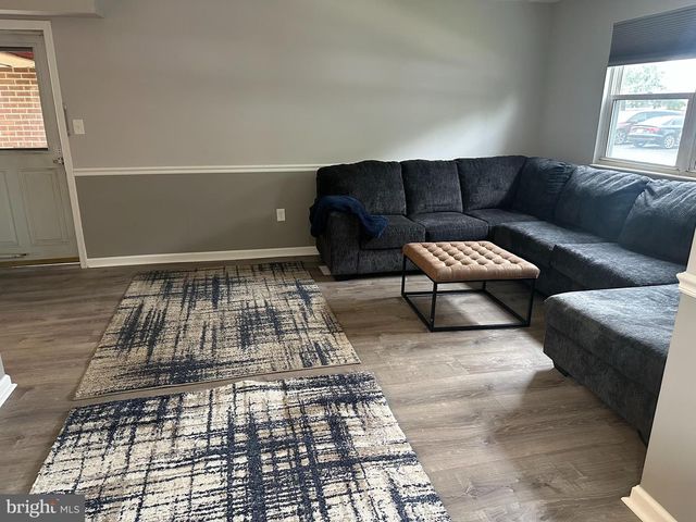 13-2 FLORENCE TOLLGATE, Florence, NJ 08518
