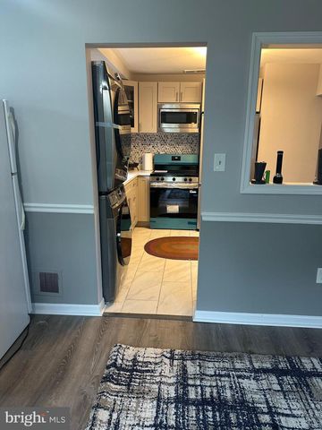 13-2 FLORENCE TOLLGATE, Florence, NJ 08518