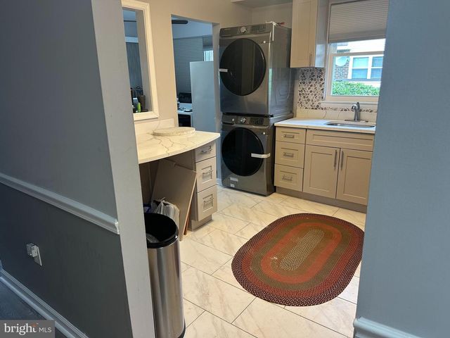13-2 FLORENCE TOLLGATE, Florence, NJ 08518