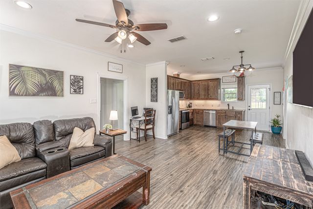 177 Mill Street, Emory, TX 75440